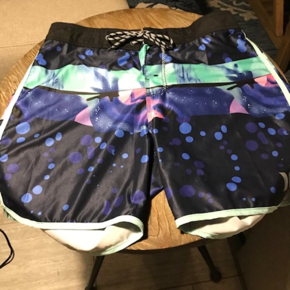 Men's Hurley Phantom Board Shorts SZ 36